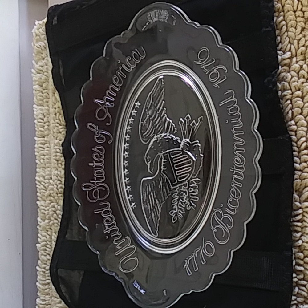 Bicentennial oval pate